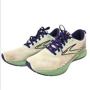Brooks Levitate 5 Womens Running Shoes 9.5B Low Top Walking Sneakers White Mint